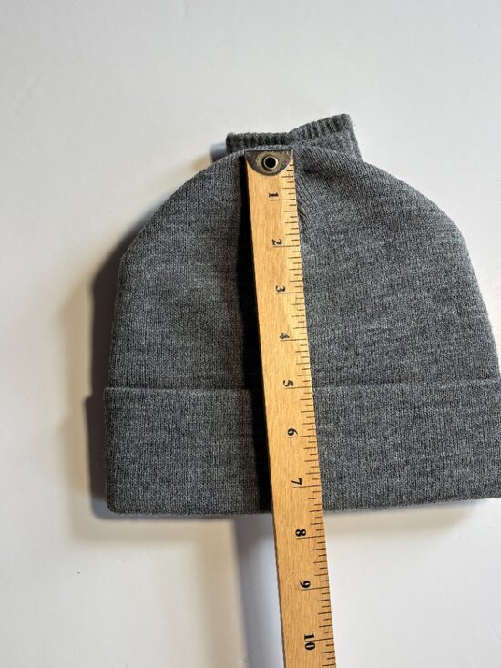 Reebok Dark Grey Knit Toque Hat and Glove Bundle New With Tags - Picture 3 of 6